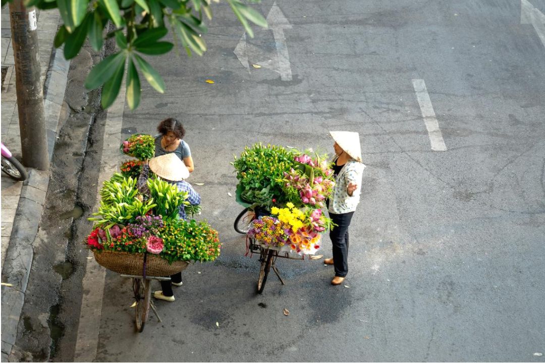 Corporate workshop floral display