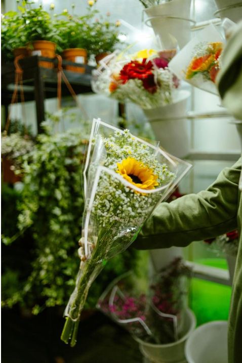 Hand-tied gift bouquet